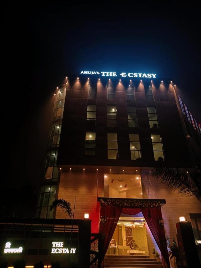 Hotel The Ecstasy Chinhat Exterior photo